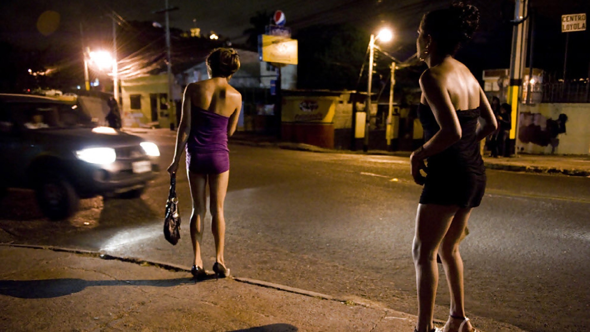Проститутка создает эффект настоящей девушки