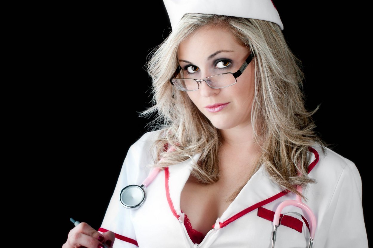 Доктор и медсестра - 81 порно фото