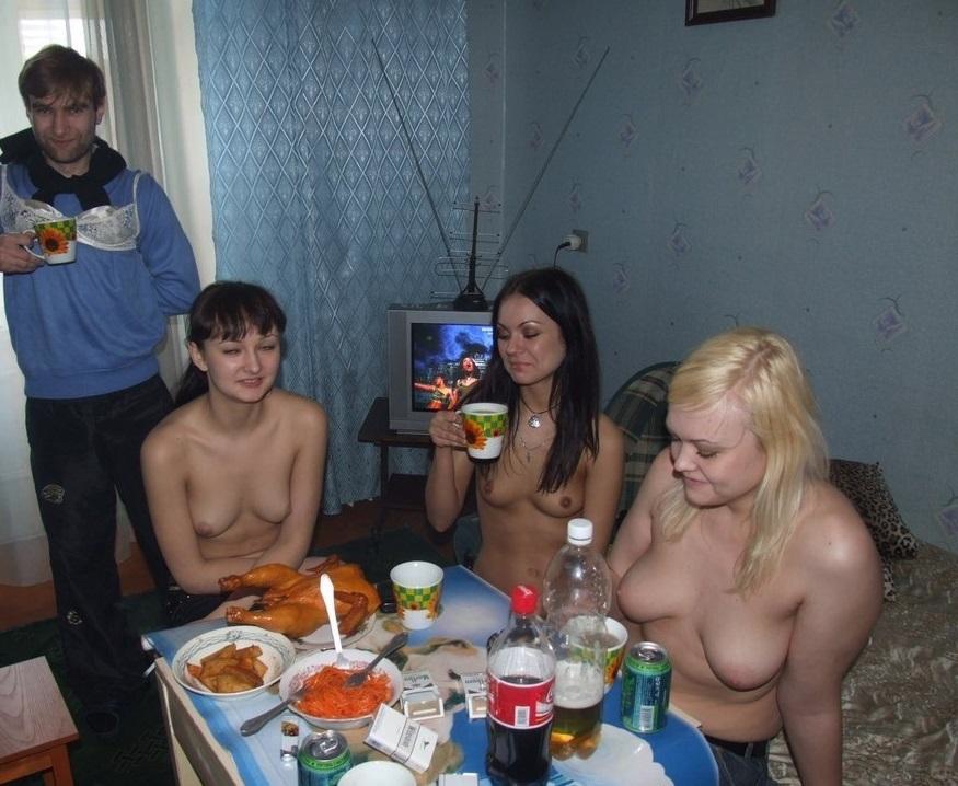 Групповуха с русскими девушками из глубинки