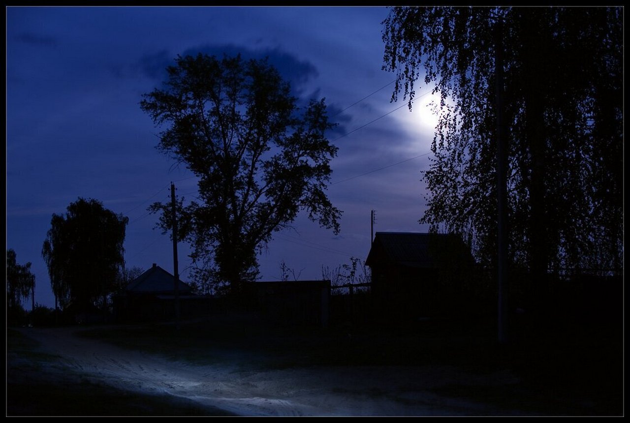 Деревня луна. Деревенские ночи рубцов. Ночная деревня. Ночь в деревне. Ночь в деревне летом.