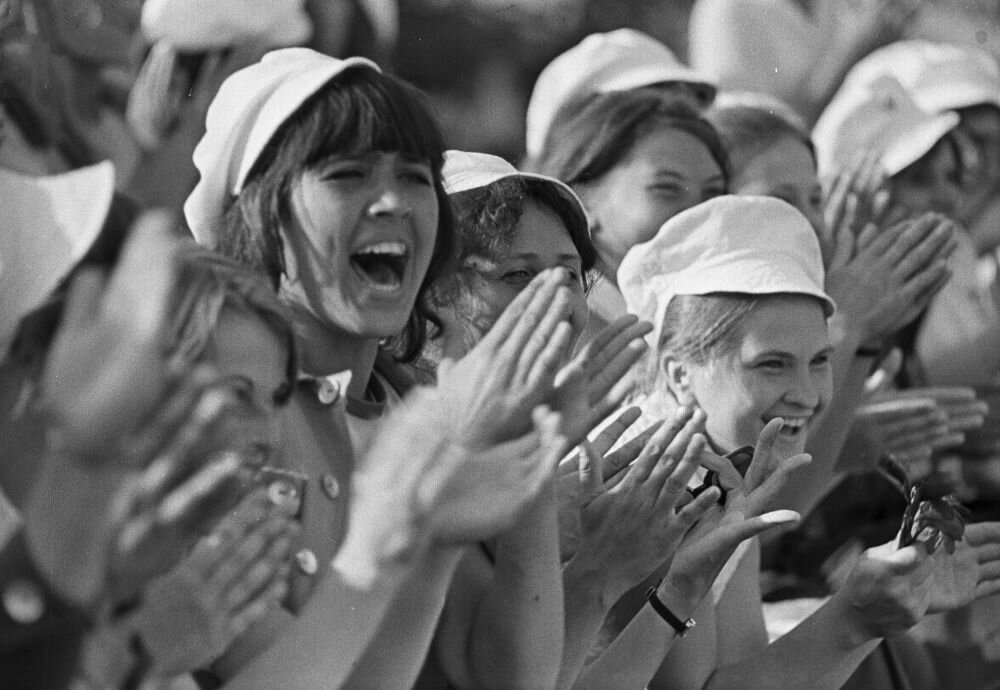 Фото разных лет. Постсоветский человек. Студенческие фотографии 1975 года. Людей из постсоветских времен. Снимки из СССР, навевающие тёплые воспоминания.