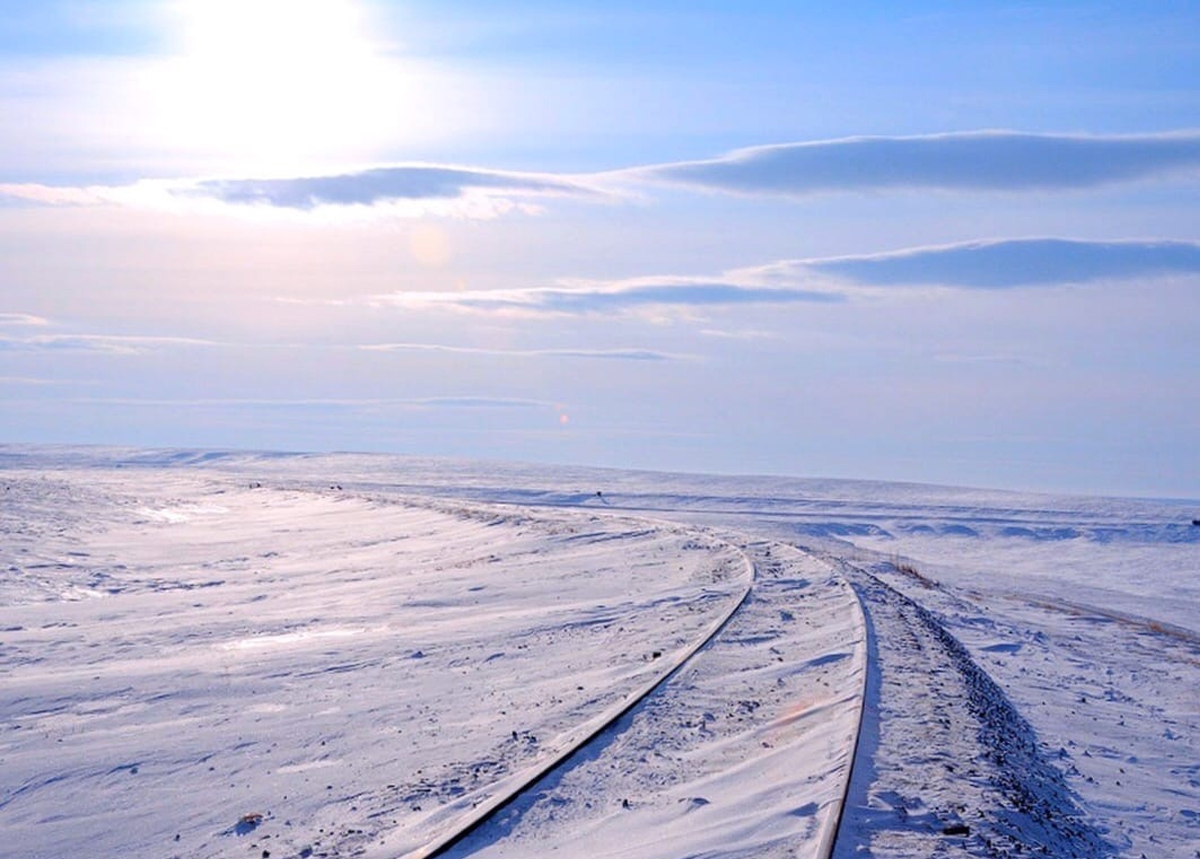 Arctic road. Карская станция Ямал. Железнодорожная линия Обская - Бованенково - Карская. Обская Бованенково железная дорога. Обская Бованенково.