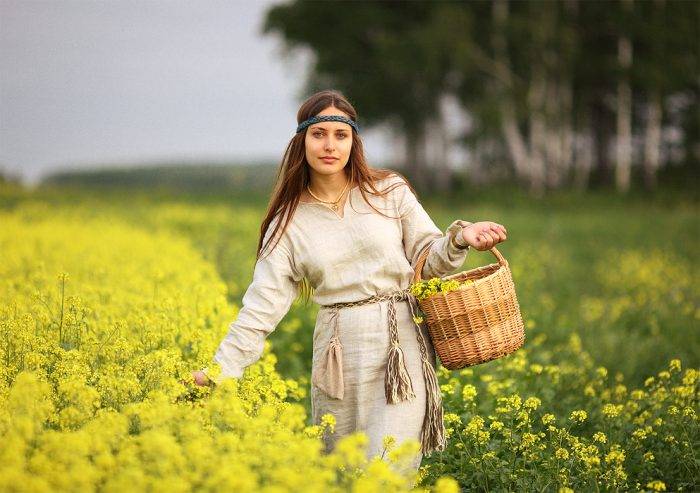 Натуральная красота голой девушки - фото эротика.